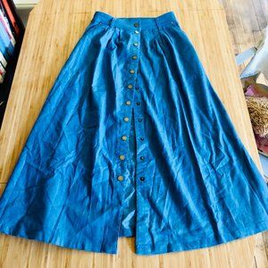 Beautiful Chambray Button Down Skirt, with Pockets